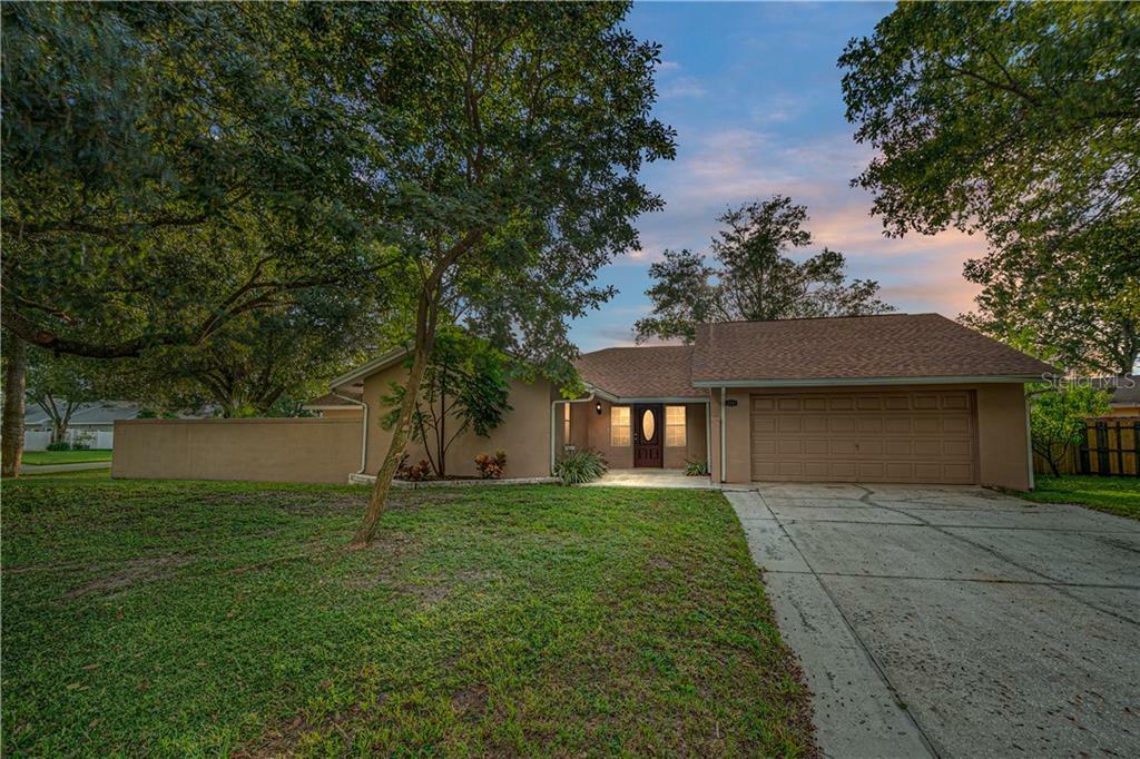 Property Photo:  2241 Flaming Arrow Drive  FL 33813 