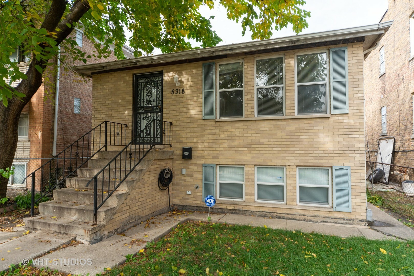 Property Photo:  5318 W Bloomingdale Avenue  IL 60639 