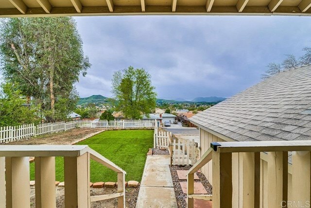 Property Photo:  23446 Vista Way  CA 92587 