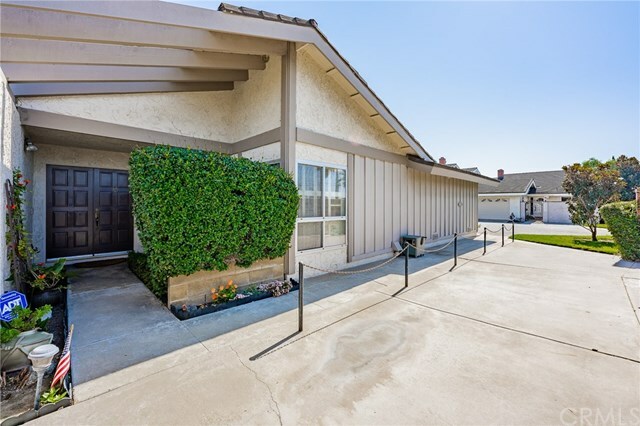 Property Photo: 5001 Sloane Avenue CA 92683