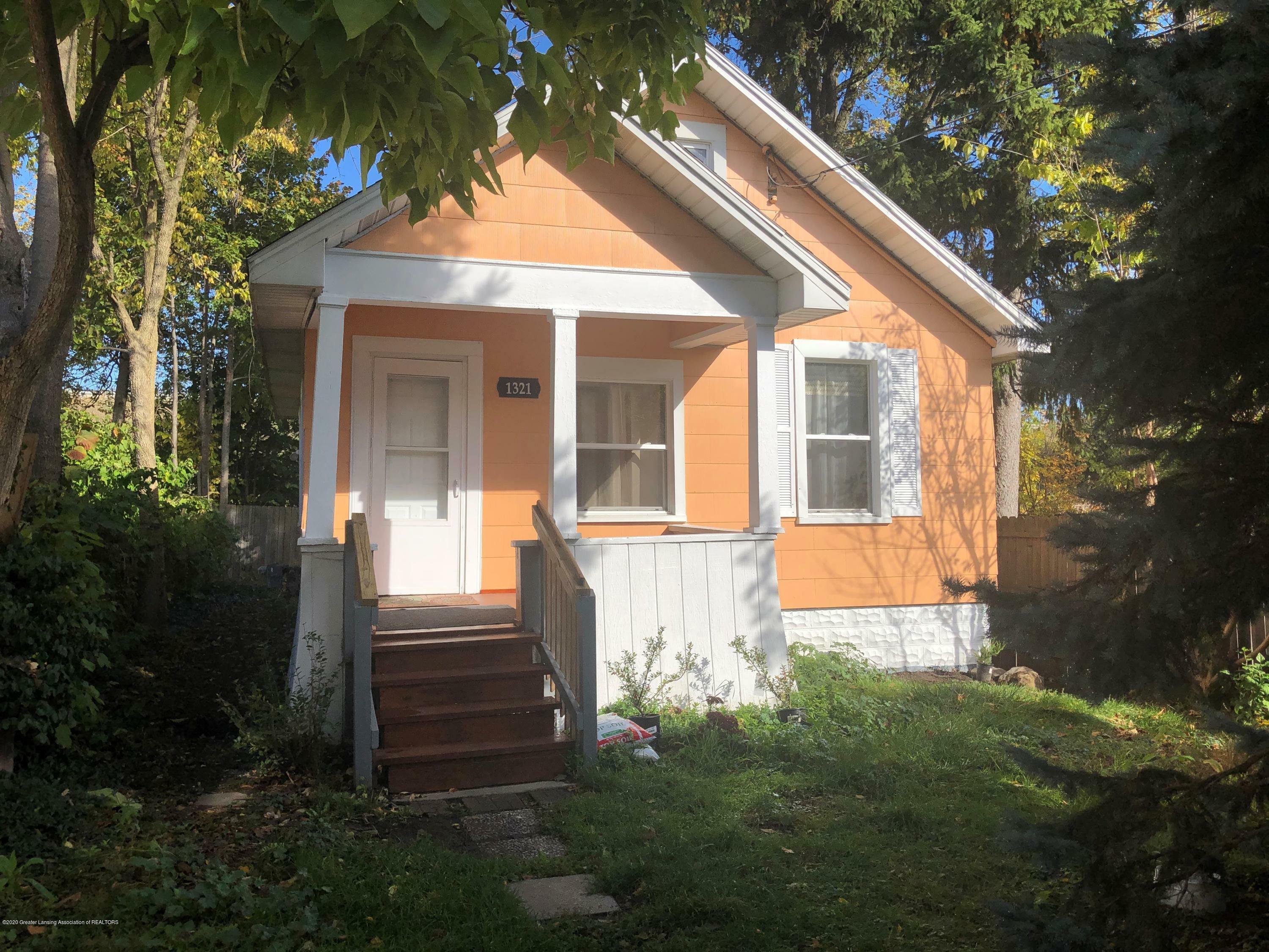 Property Photo:  1321 E Malcolm X Street  MI 48912 