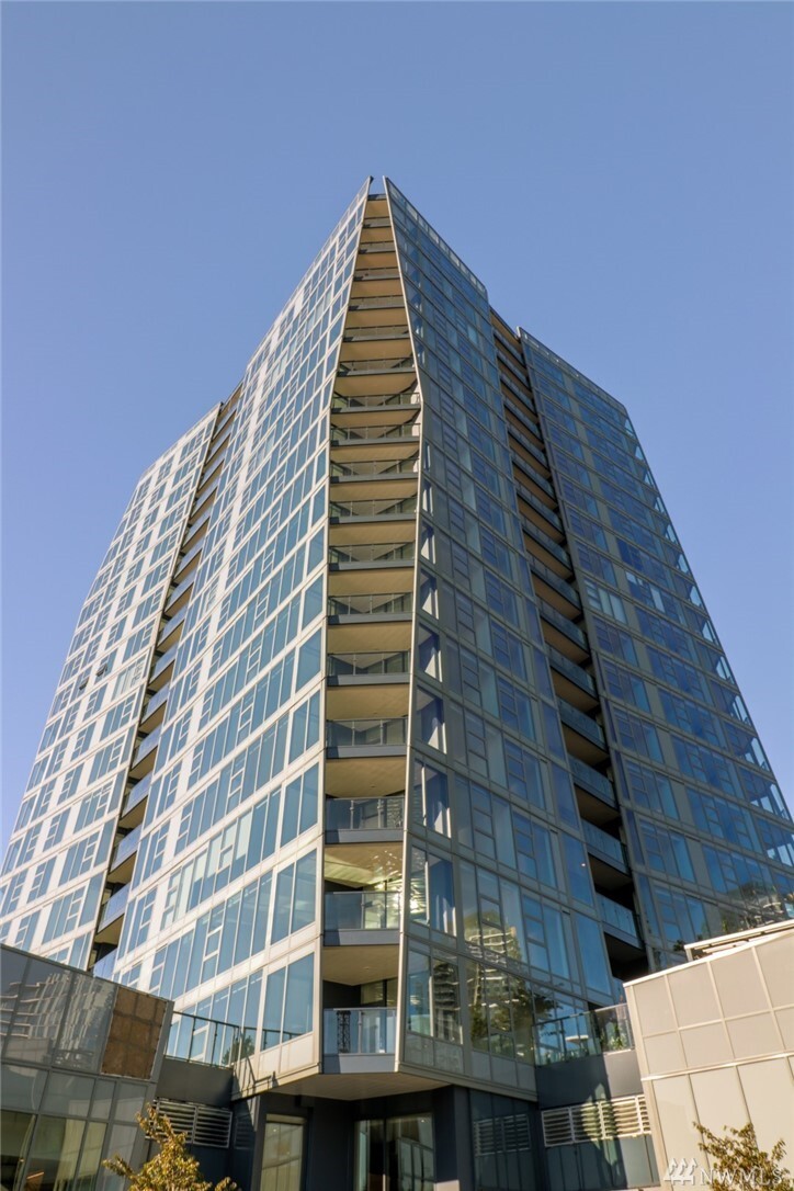 188 Bellevue Wy NE 1705  Bellevue WA 98004 photo