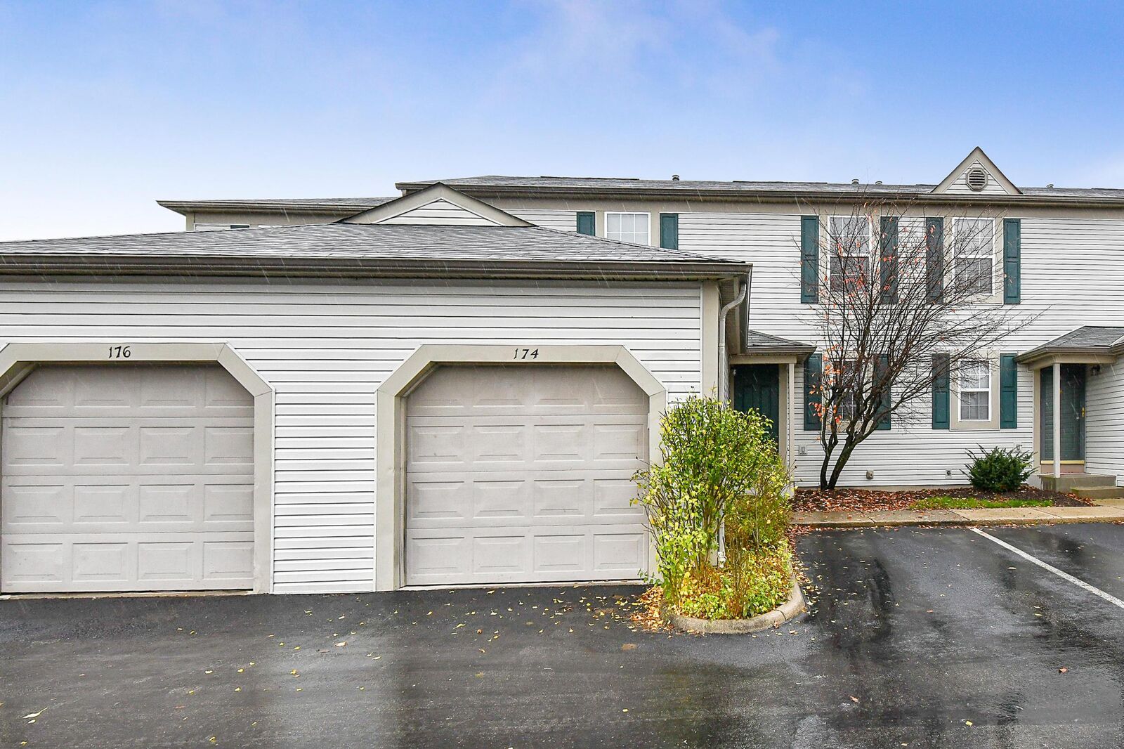 Property Photo:  174 Hawkins Lane  OH 43004 