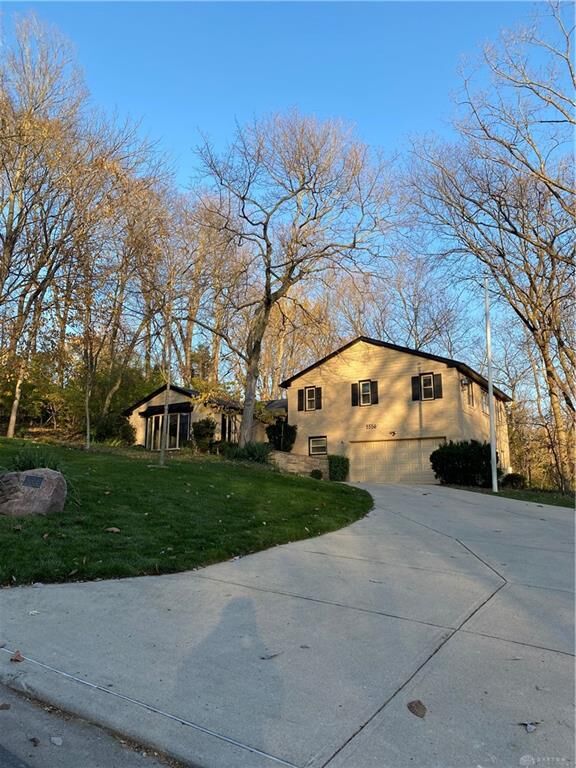 Property Photo: 5556 Viewpoint Drive OH 45459