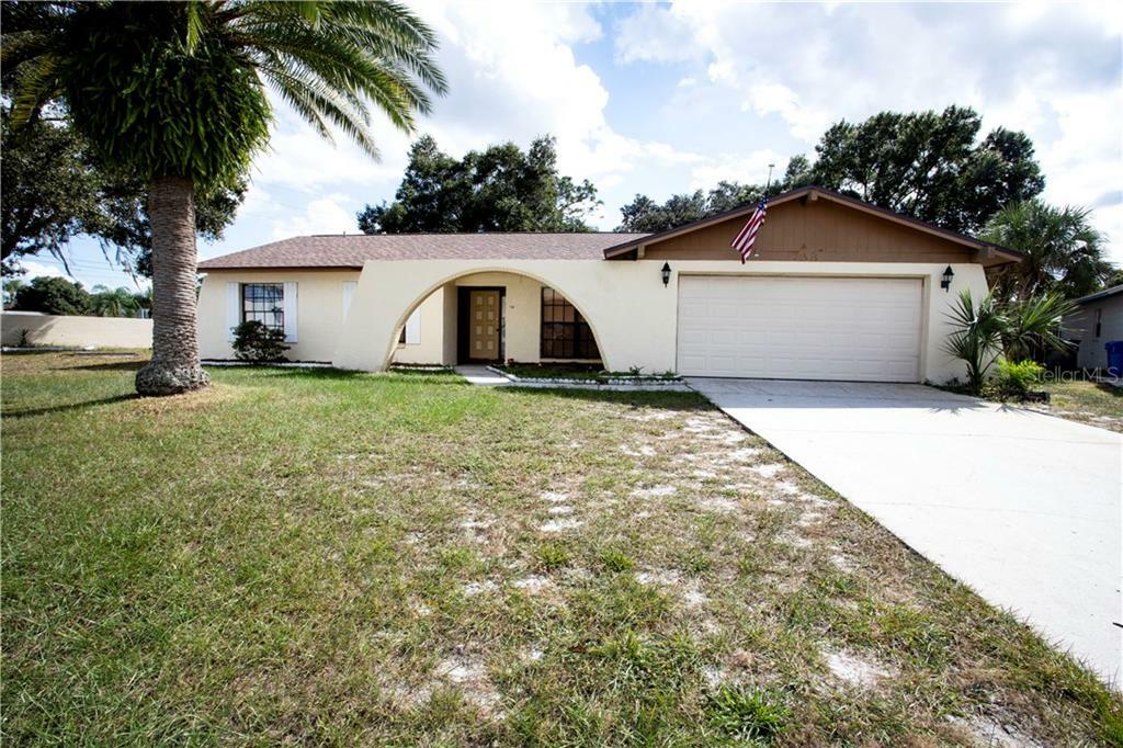 Property Photo: 738 Caliente Drive FL 33511