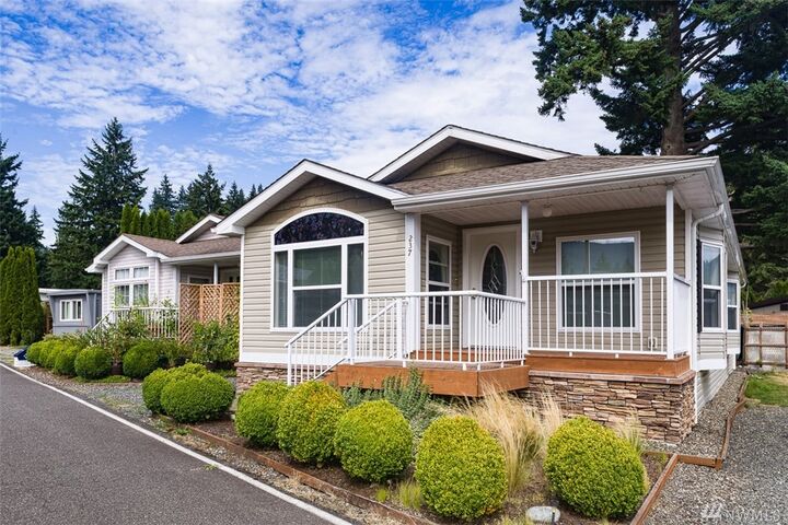 Property Photo:  921 Autumn Lane 237  WA 98229 