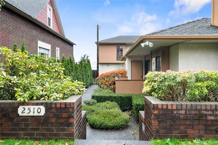 2510 Rucker Ave 2  Everett WA 98201 photo