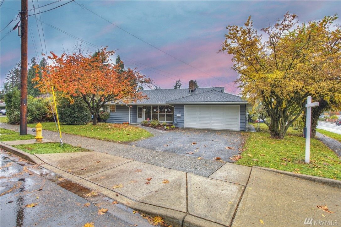 Property Photo:  1535 24th St SE  WA 98002