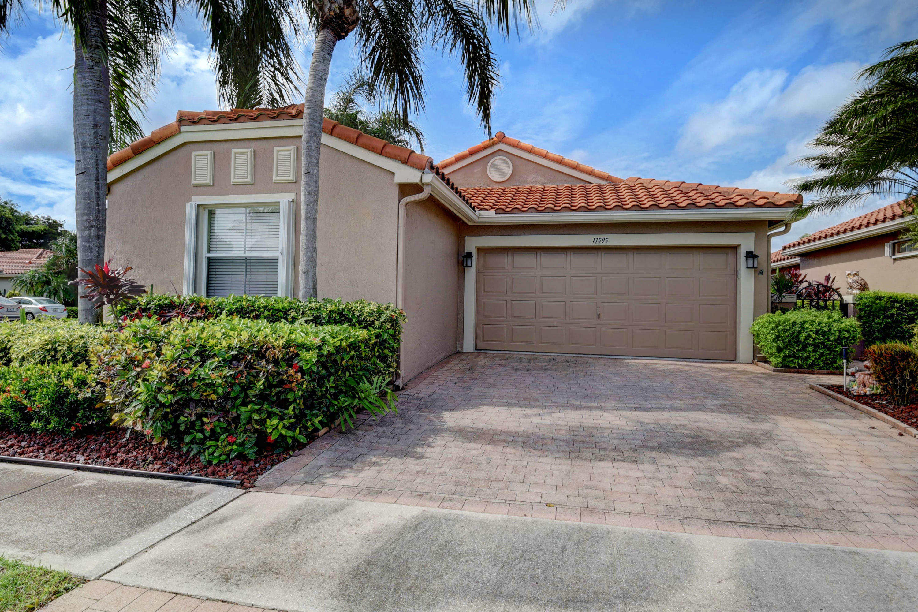 Property Photo:  11595 Colonnade Drive  FL 33437 