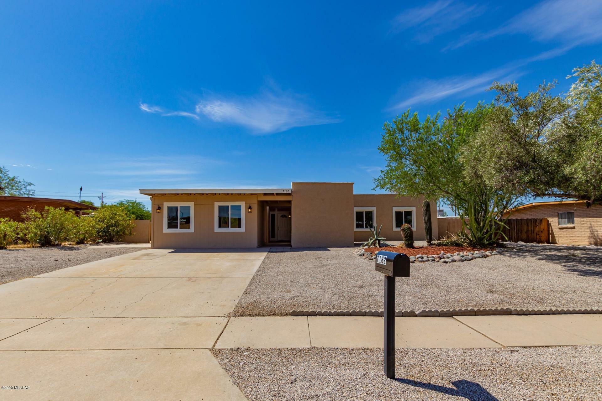 Property Photo:  7182 N Northlight Drive  AZ 85741 