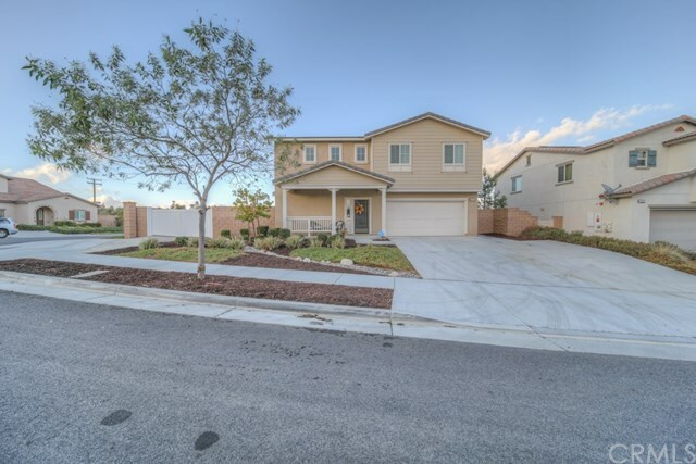 Property Photo:  28320 Desert Varnish Way  CA 92563 