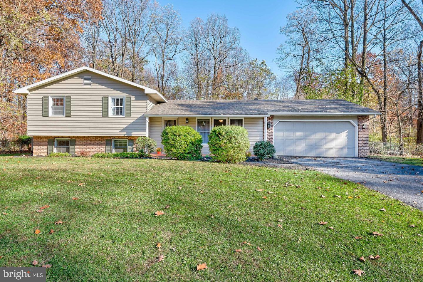 Property Photo:  60 Hilldale Road  PA 17319 