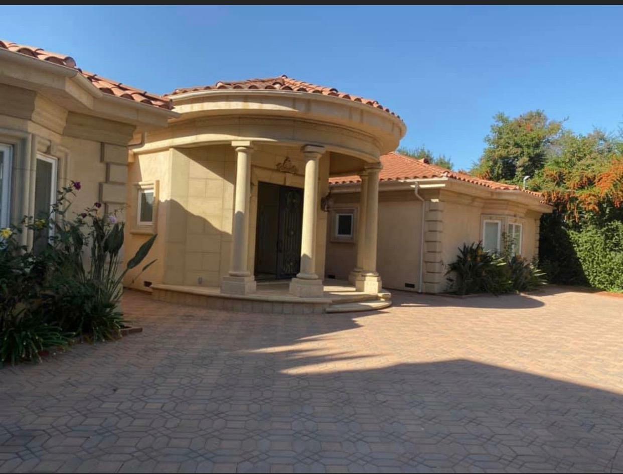 Property Photo: 4815 Woodley Avenue CA 91436