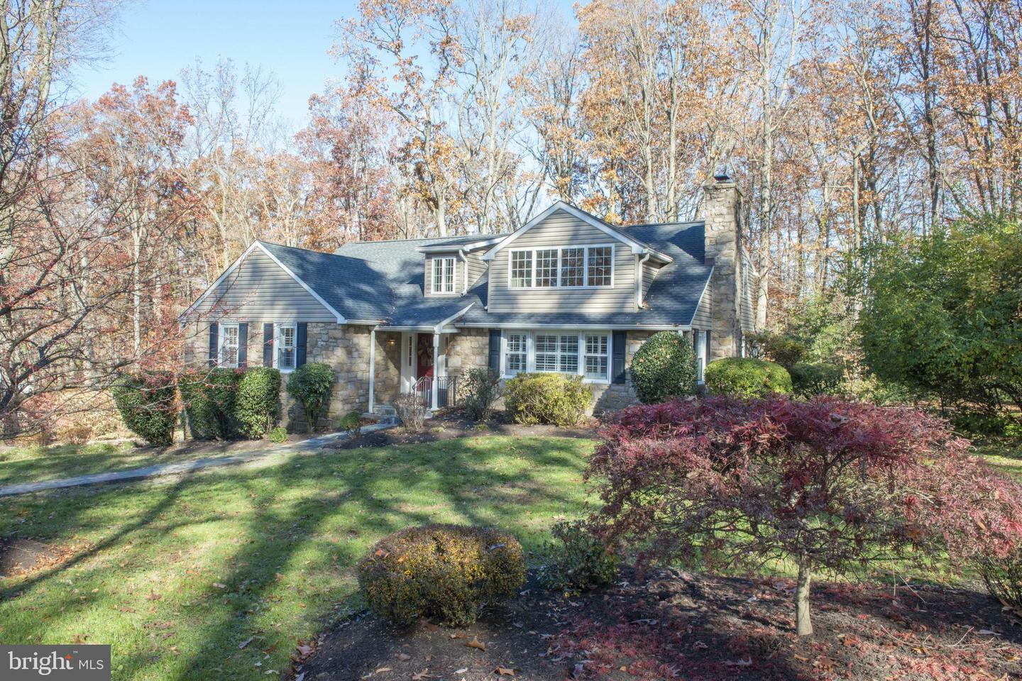 Property Photo:  401 Custis Road  PA 19038 