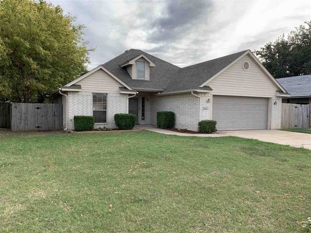 Property Photo: 6414 NW Oak Ave OK 73505
