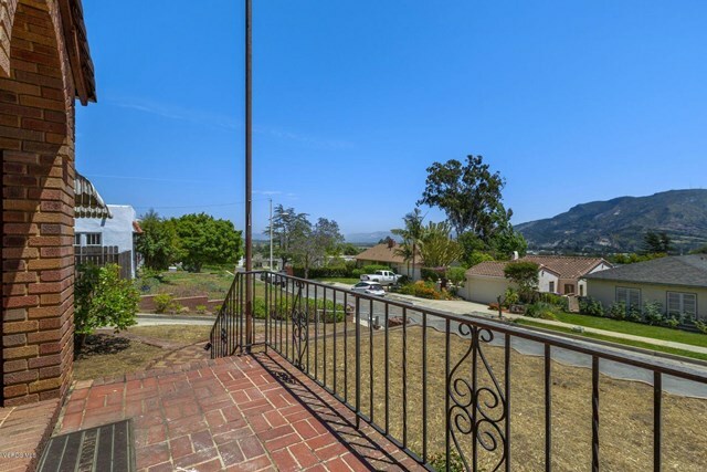 Property Photo:  975 Loma Vista Place  CA 93060 