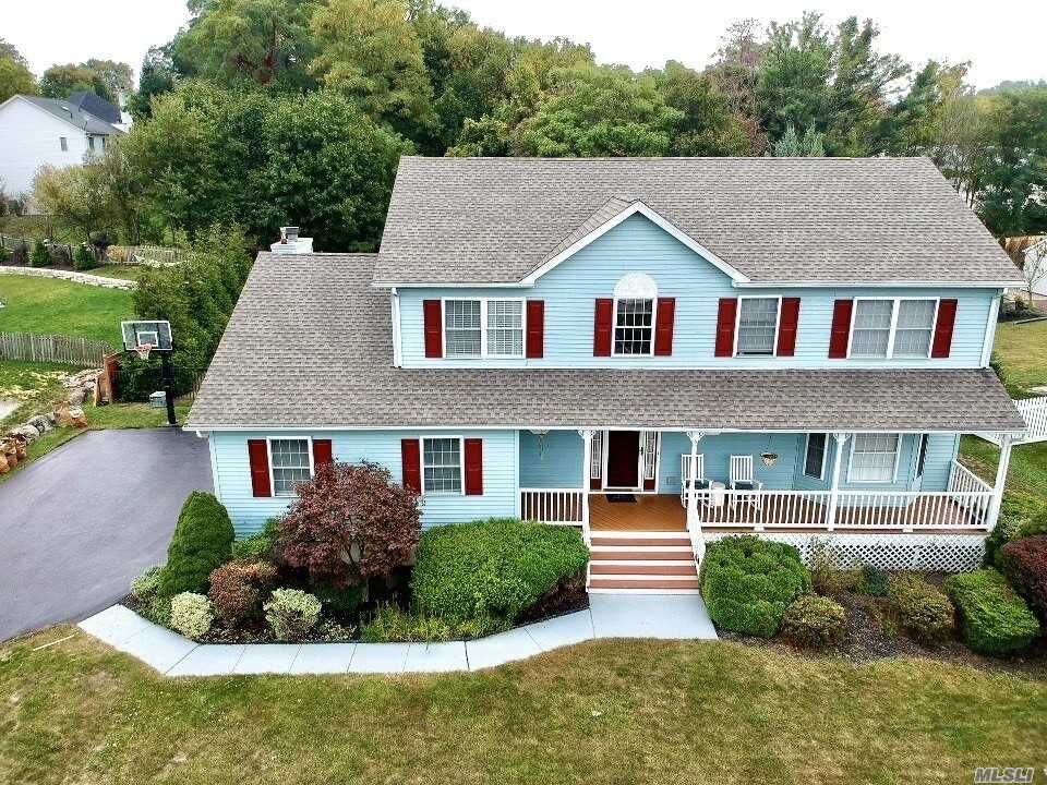 Property Photo:  117 Russell Street  NY 12518 