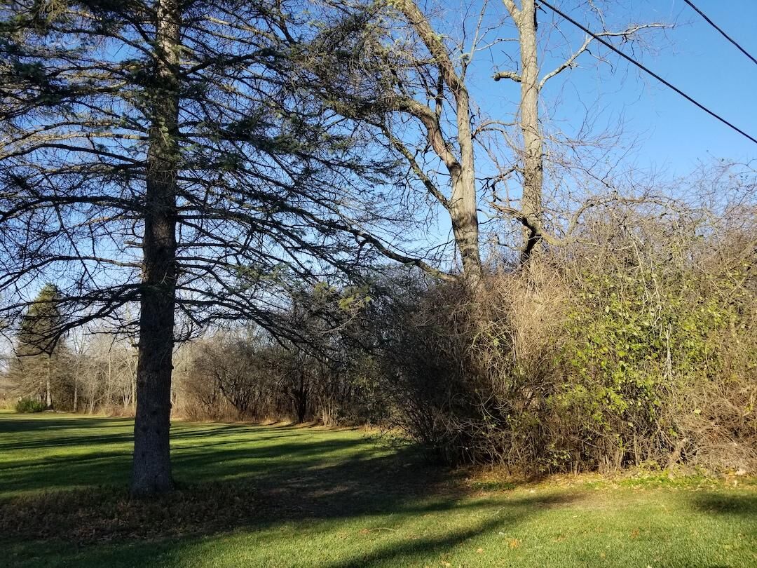 Property Photo: 8255 N Cedarburg Rd WI 53209