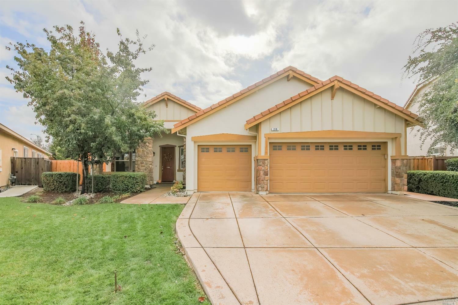 Property Photo:  219 Greene Court  CA 95688 