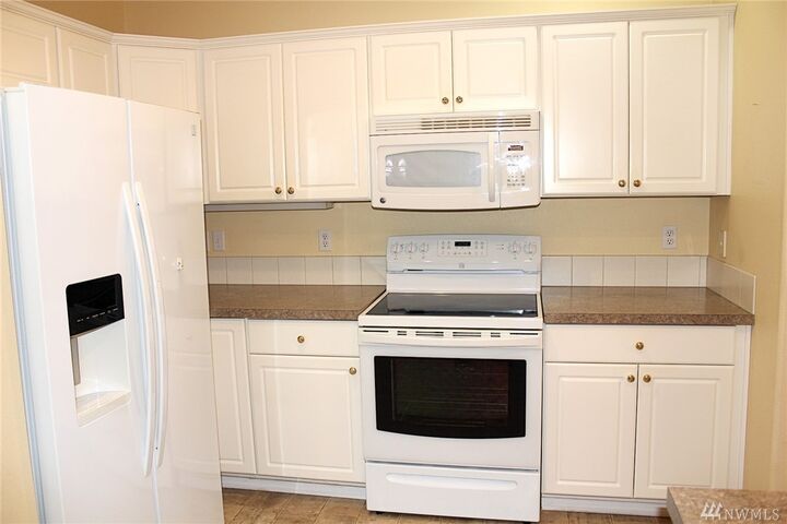 Property Photo:  819 Landing Wy  WA 98531 