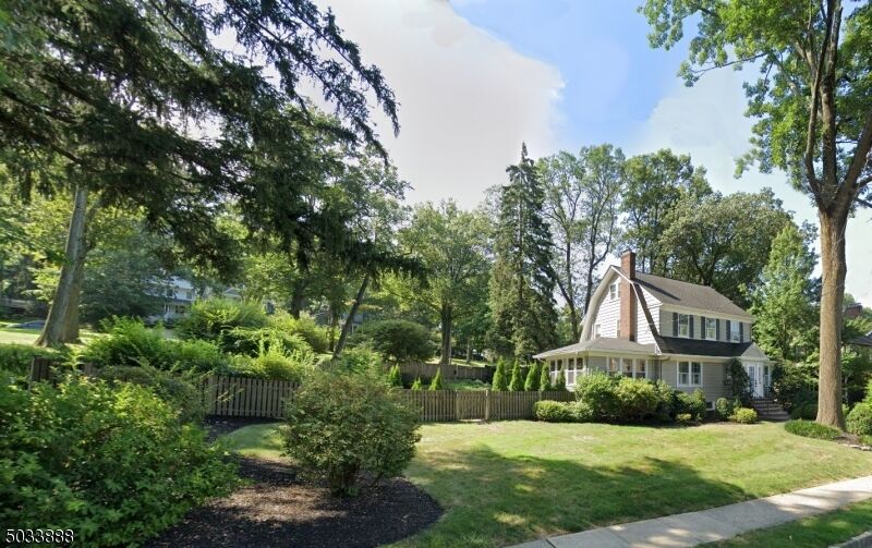 Property Photo:  6 Ashland Rd  NJ 07901 