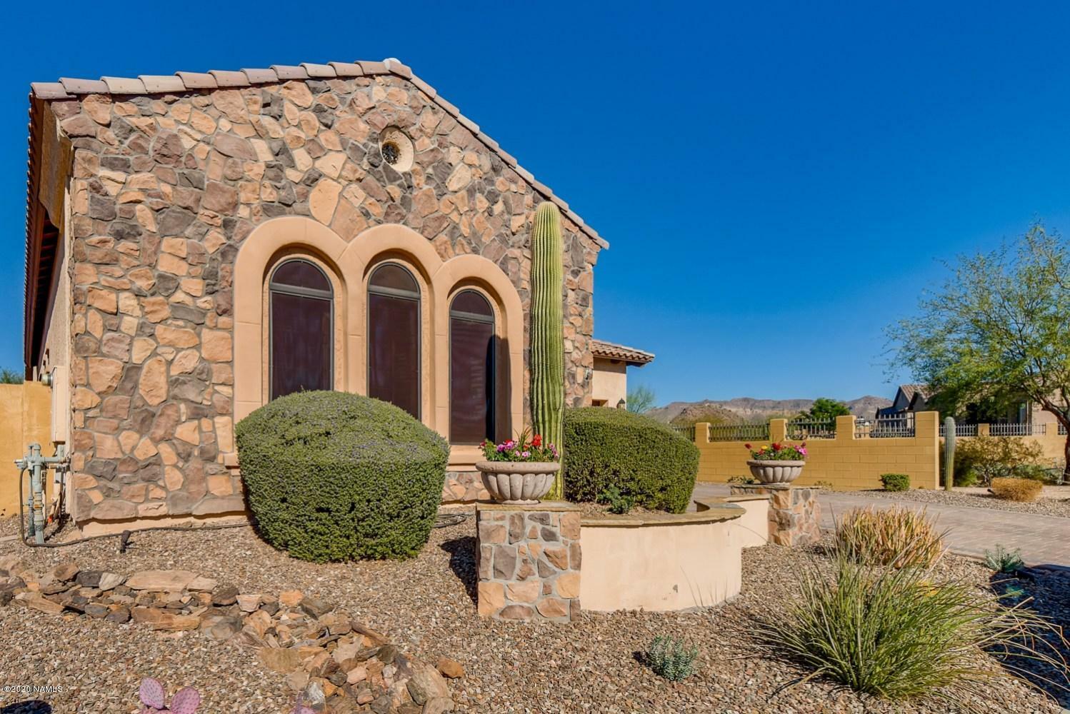 Property Photo: 8458 E Laurel Street AZ 85207