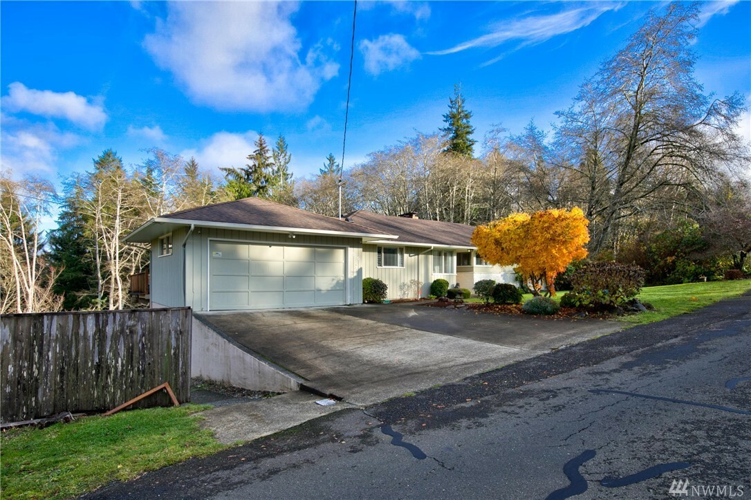 Property Photo:  1616 Bel Aire Ave  WA 98520 