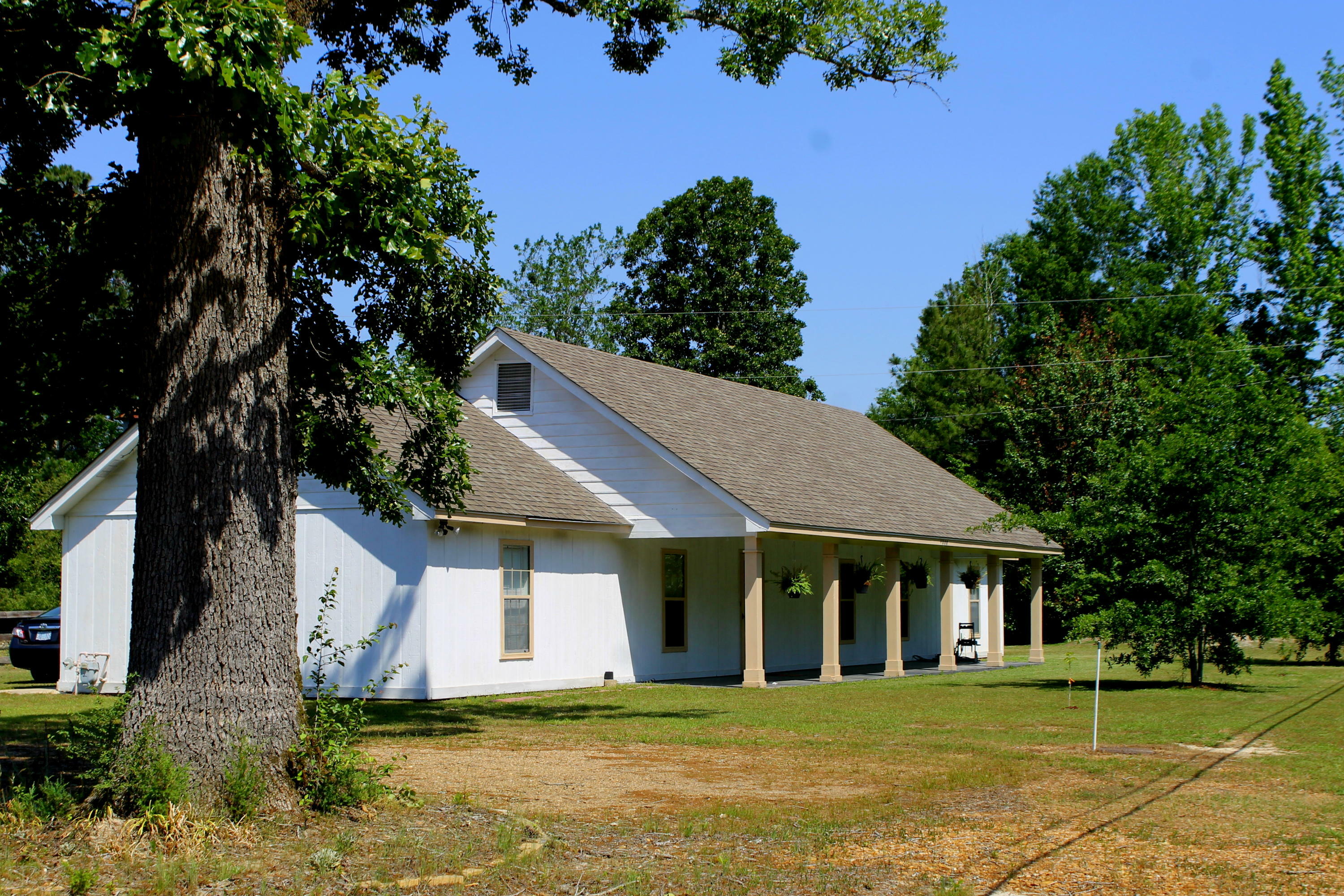 Property Photo:  1008 Steens Rd  MS 39766 