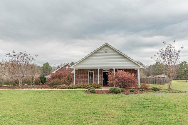 Property Photo:  313 Red Oak Ln  MS 39759 