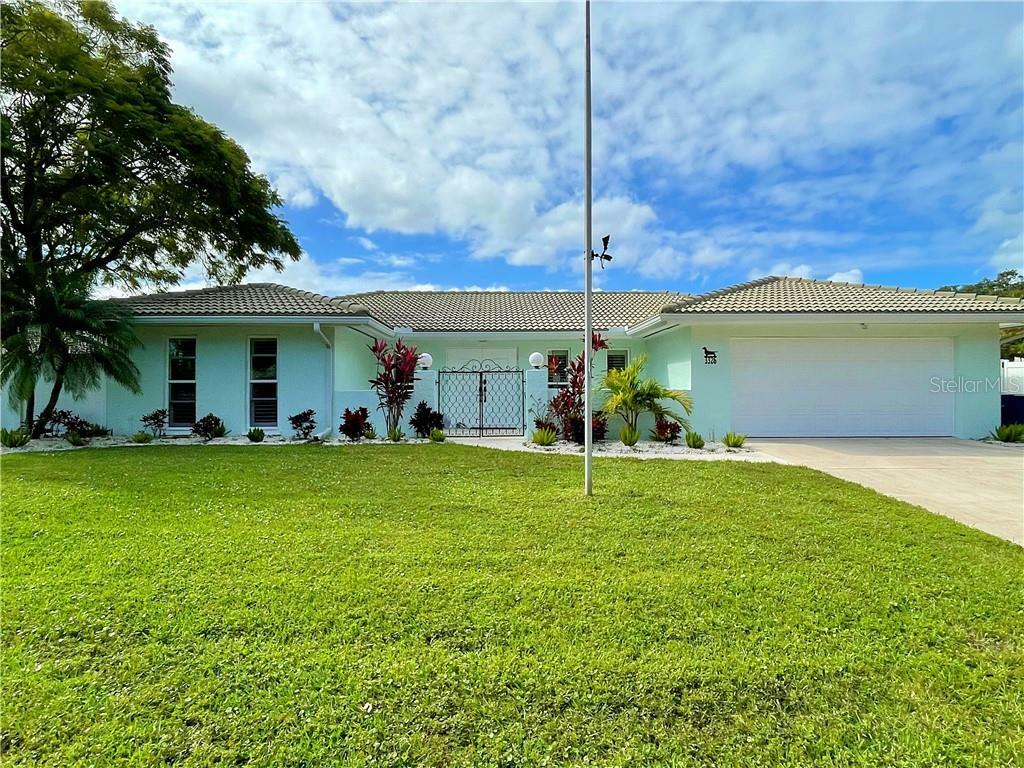 Property Photo:  3326 Sheffield Circle  FL 34239 