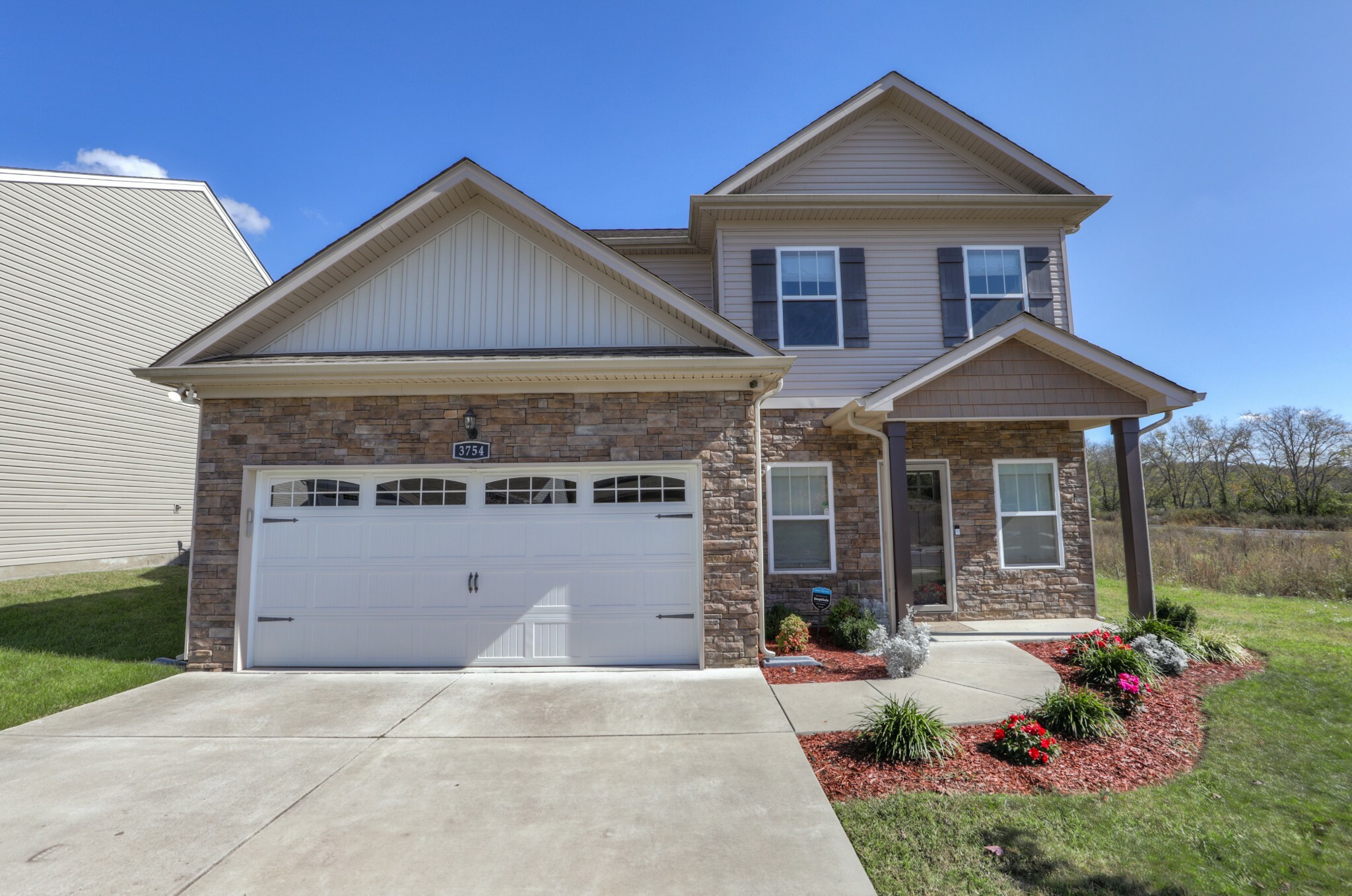 Property Photo: 3754 Willow Creek Rd TN 37207