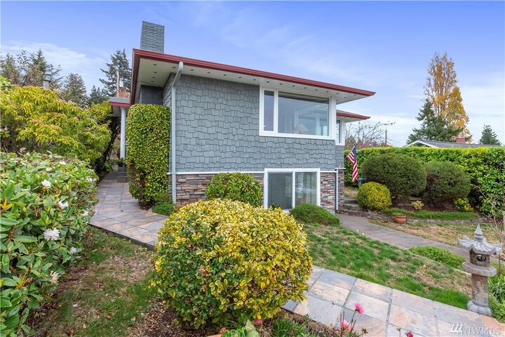 Property Photo:  2610  Terrace Street  WA 98310 