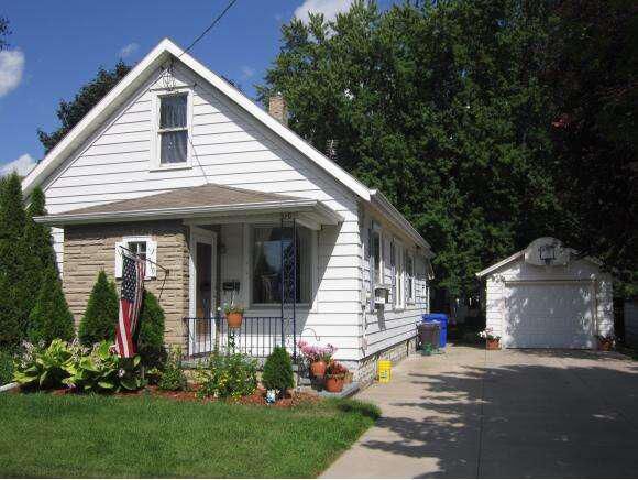 Property Photo:  310 Depot St  WI 54130-1904 