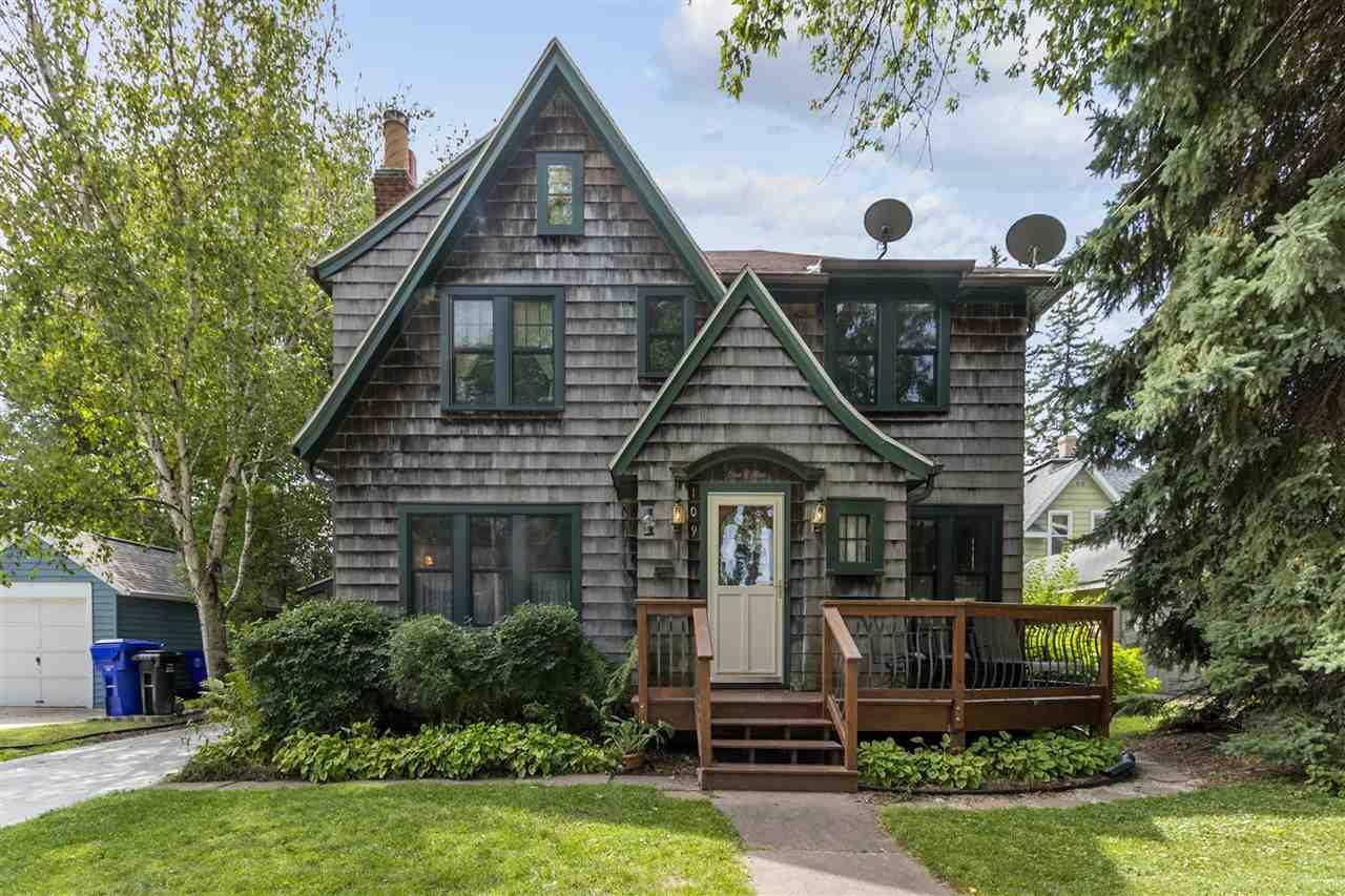 Property Photo:  109 East Roosevelt Street  WI 54911 