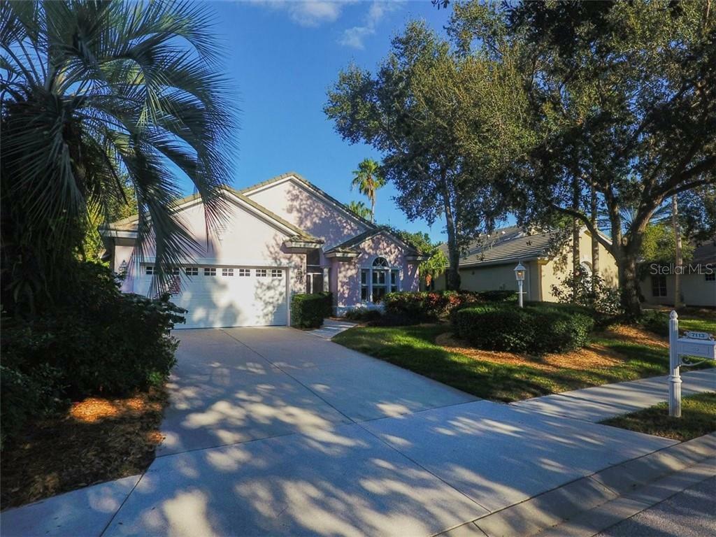 Property Photo:  7113 Victoria Circle  FL 34201 