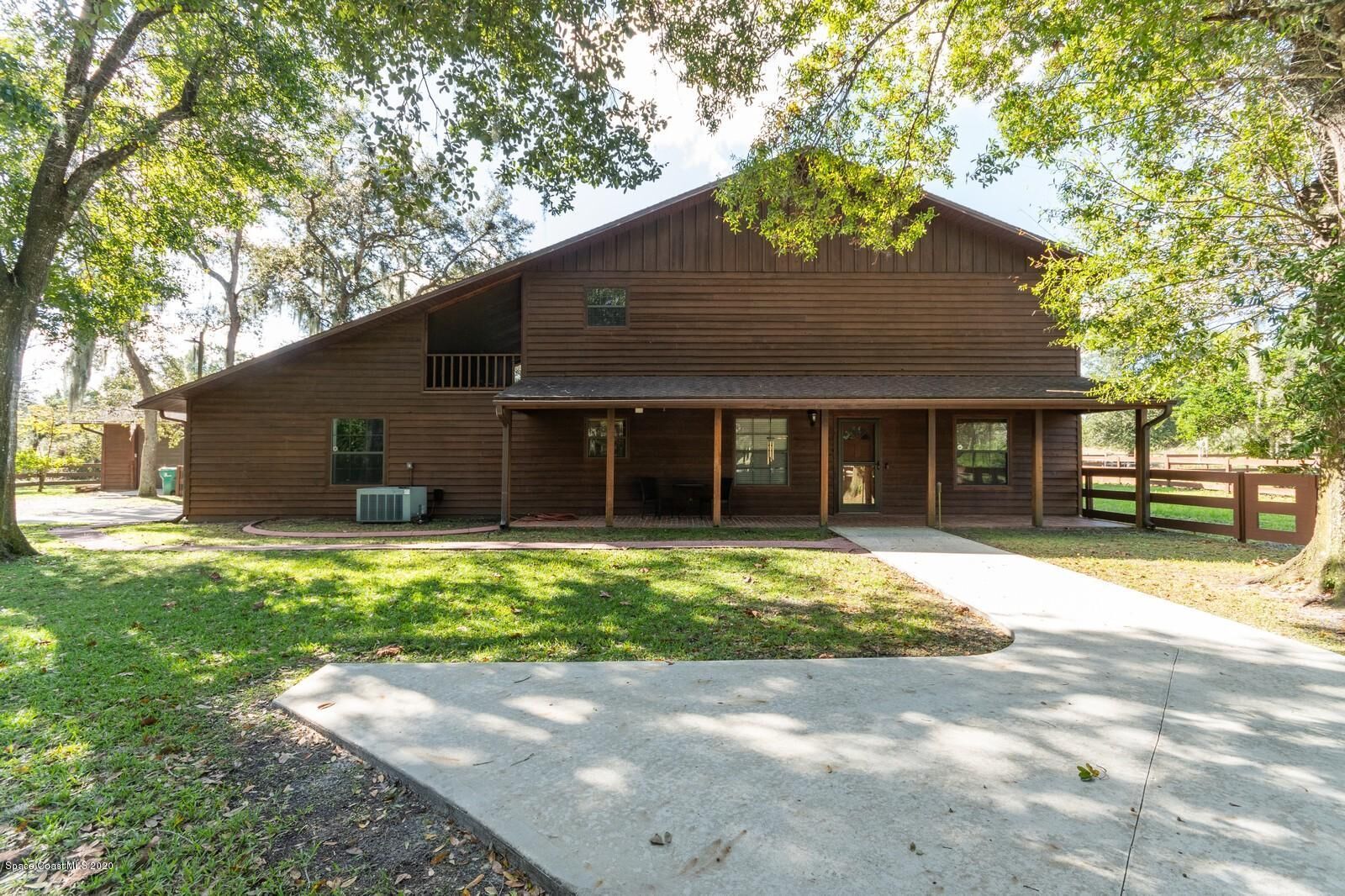 Property Photo: 1360 War Eagle Boulevard FL 32796