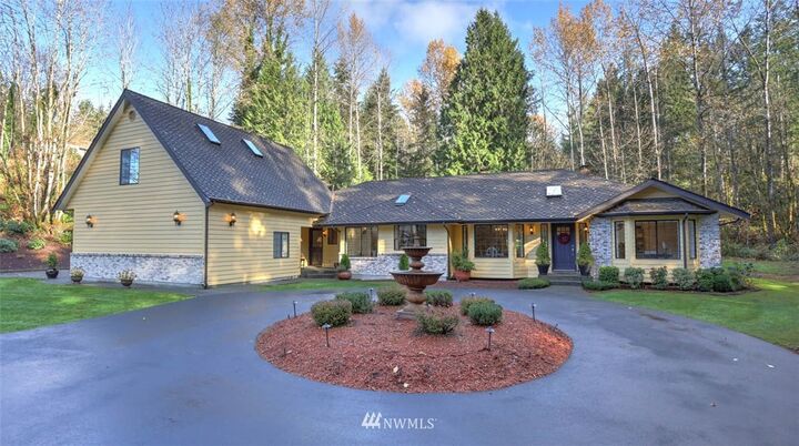 23715 SE 226th Street  Maple Valley WA 98038 photo