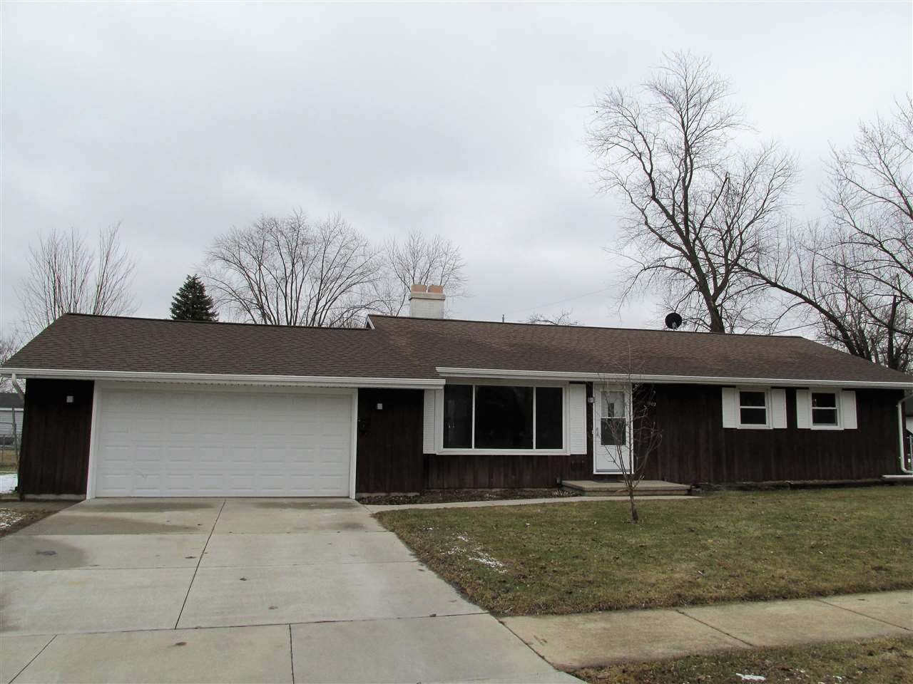 Property Photo:  1802 N Helen Street  WI 54911 