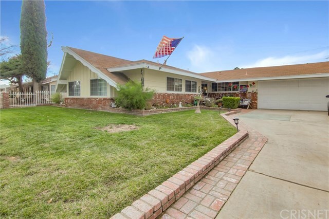 Property Photo: 44269 Calston Avenue CA 93535
