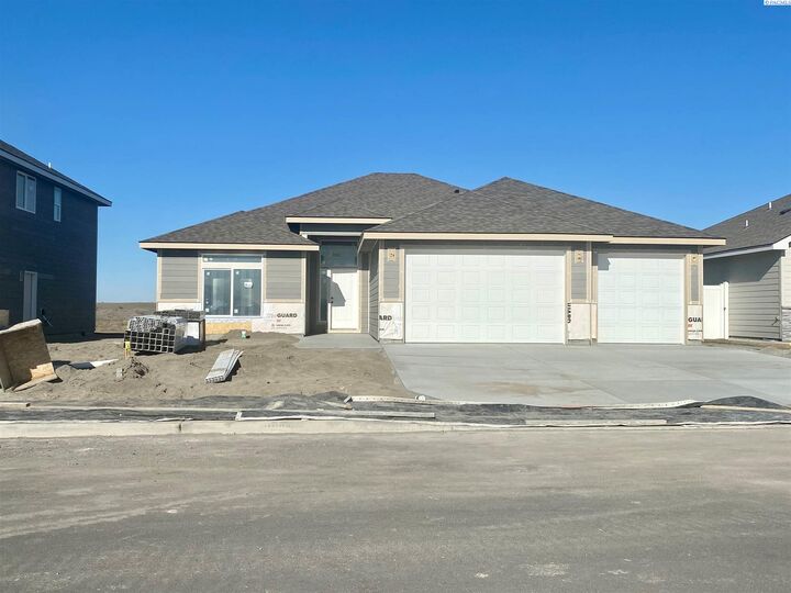 8211 Ashen Drive  Pasco WA 99301 photo