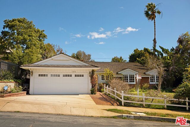 Property Photo:  166 S Saltair Ave  CA 90049 