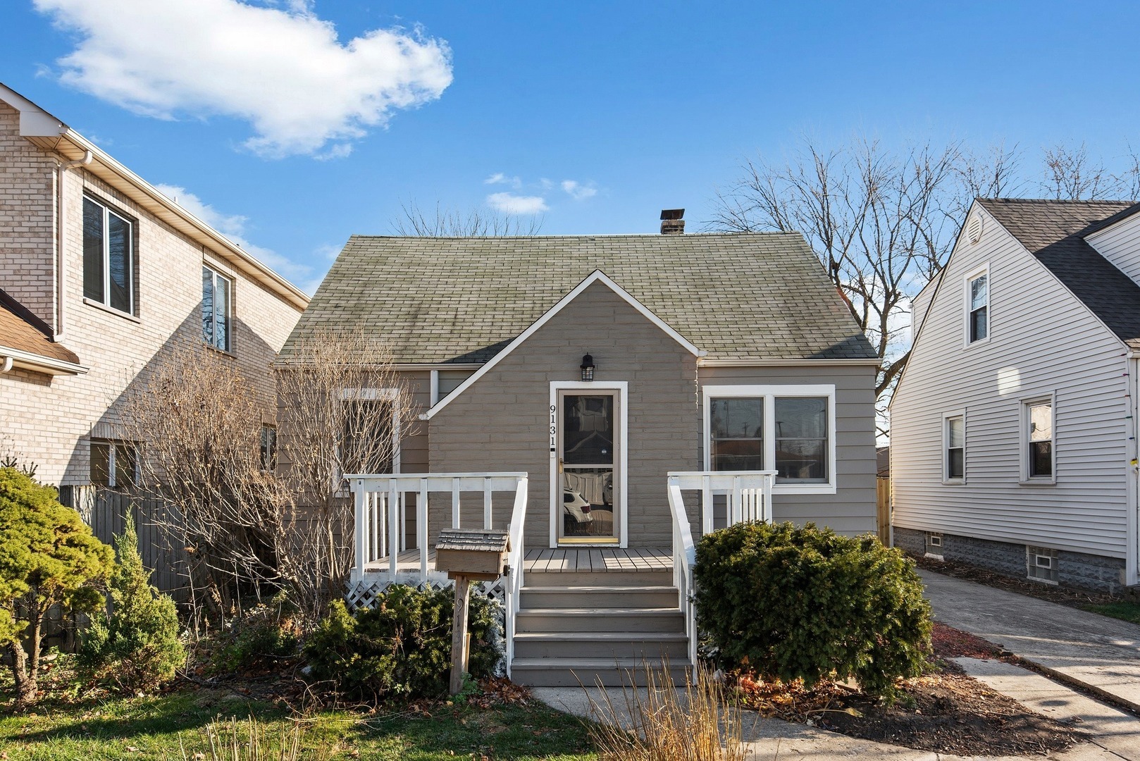 Property Photo: 9131 New England Avenue IL 60053