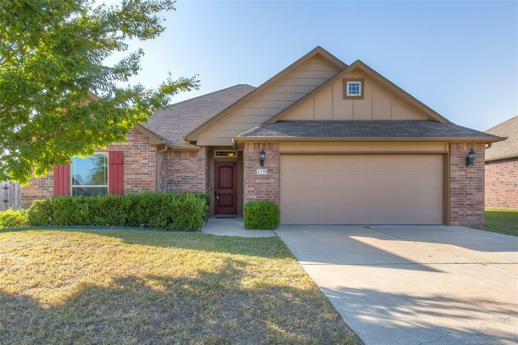 Property Photo:  119 E Granger Place  OK 74012 