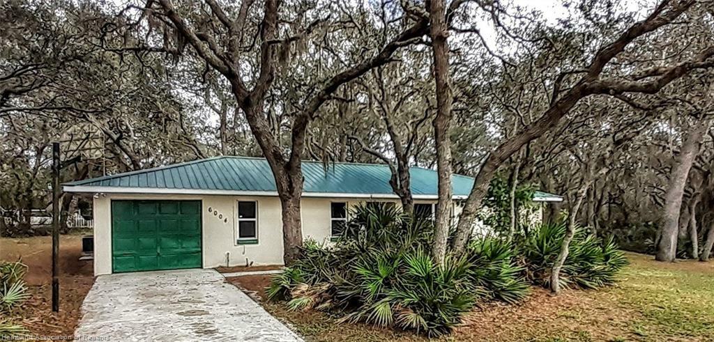 Property Photo:  6004 Old Cedar Street  FL 33876 