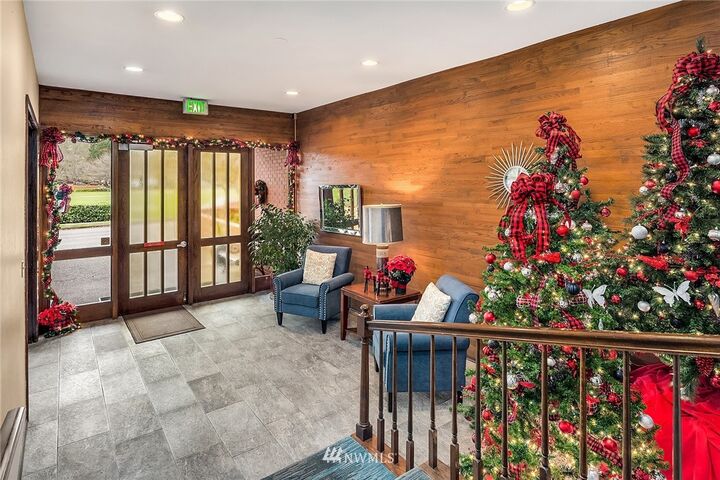 Property Photo:  2858 32nd Avenue W 304  WA 98199 