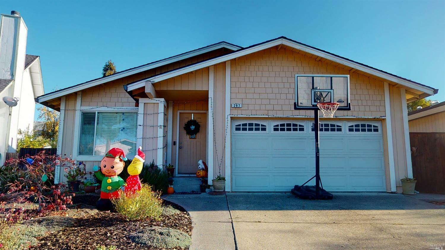Property Photo: 297 Kiva Place CA 95403