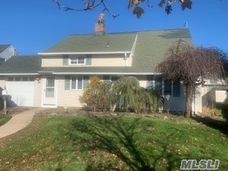 23 Thrush Lane  Levittown NY 11756 photo