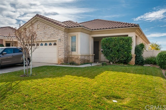 Property Photo:  869 East Lake Road  CA 92223 