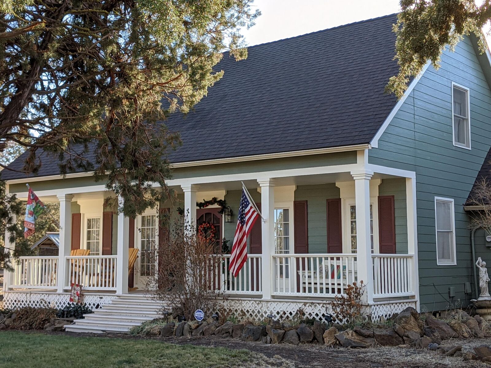 Property Photo:  10290 NW Oak Lane  OR 97756 