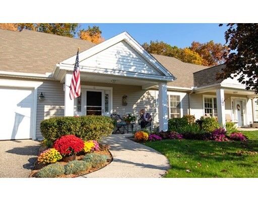 Property Photo: 11 Lodge Ln 11 MA 01095